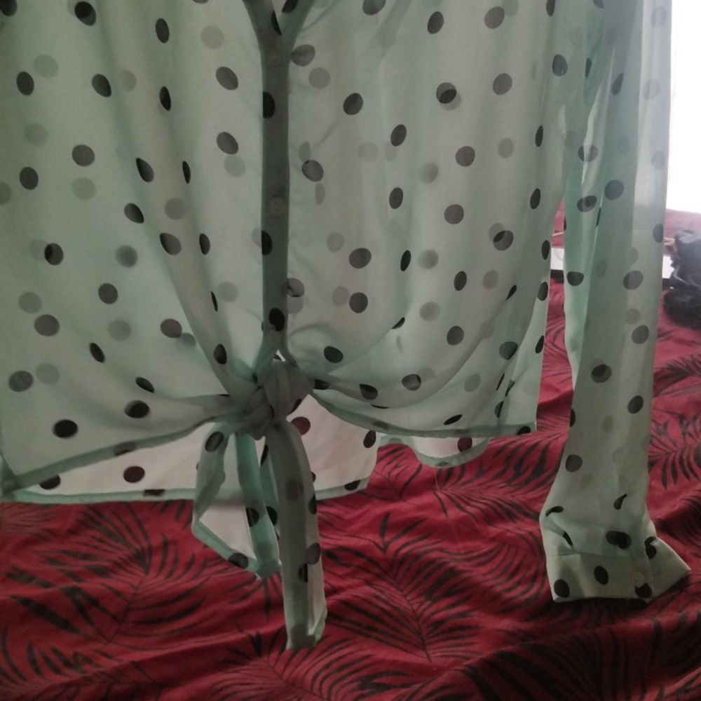Women's Polka Dot Blouse Size Med Charlotte Russe - Picture 4 of 6